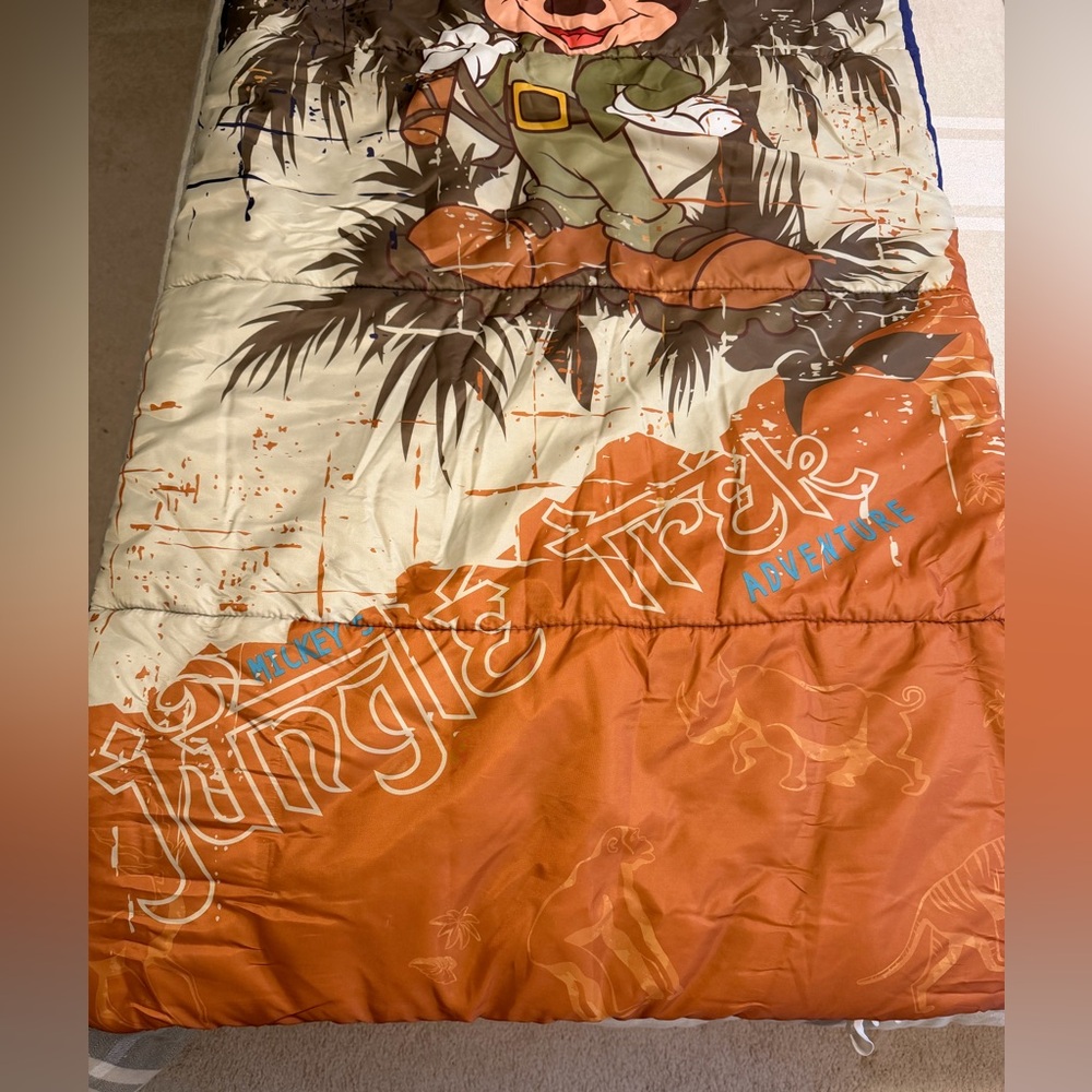 Mickey’s Jungle Trek Adventure, Kids Sleeping Bag, Zipper Fully Functional - Picture 2 of 15